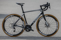 69 CC-S-Works Roubaix-SRed-Zipp303_1