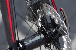 69 LTD-SW Roubaix Disc-Di2-Roval_10