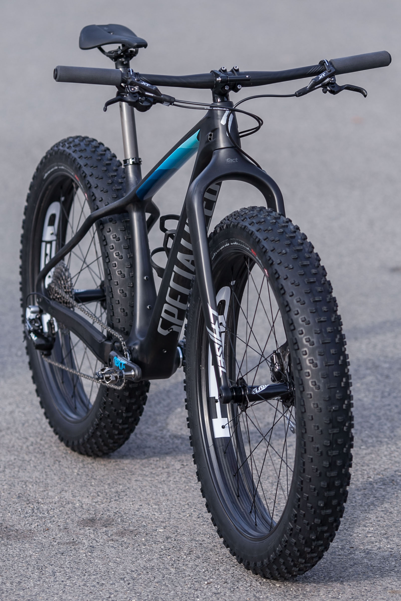 specialized fatboy expert carbon 26 2017 satin carbon black blue